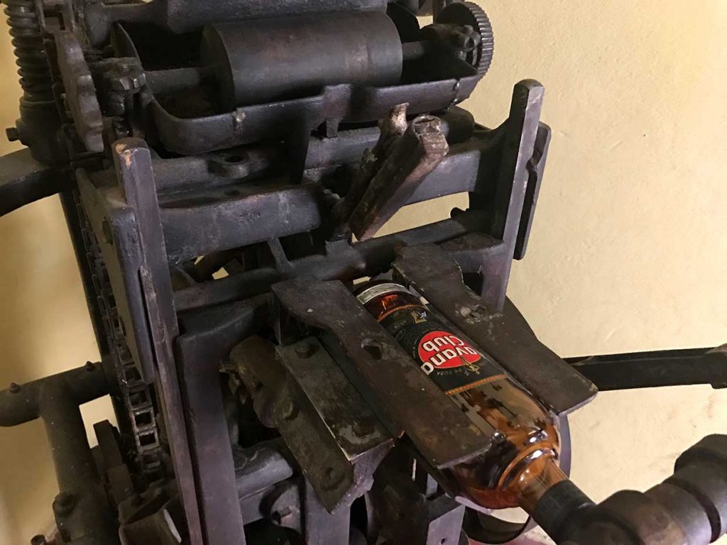 Havana_Club_Rum_label_machine